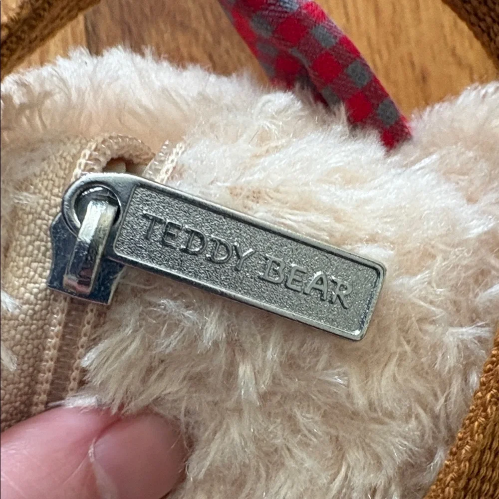 Teddy Bear Museum WINE BAG-KATE RED CHECK made of‎ polyester.